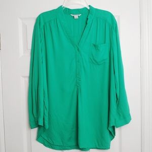 Khakis & Co hi-low roll-tab bf tunic kelly green L